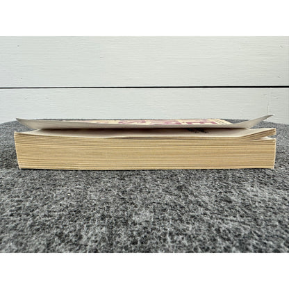It Ends with Us by Colleen Hoover (Paperback)
