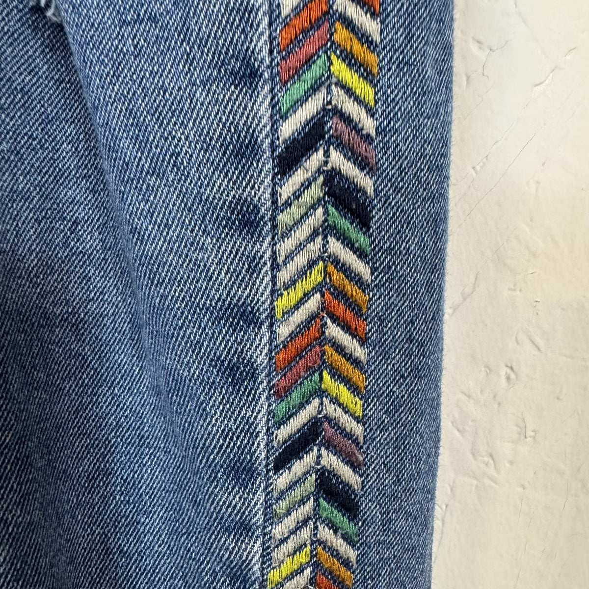 Knox Rose Mom Fit Rainbow Chevron Jeans Size 16 - Image 3