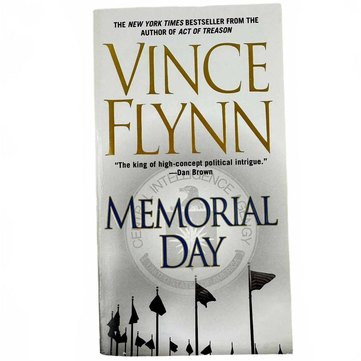 Memorial Day by Vince Flynn (paperback)