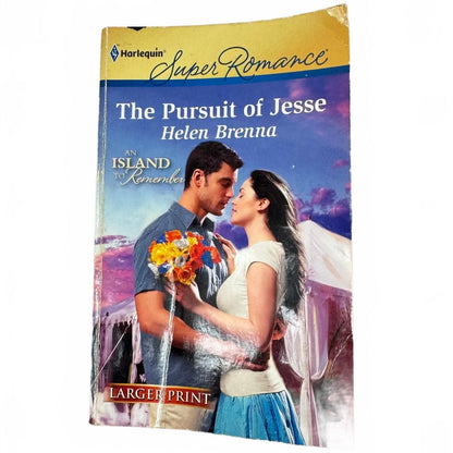 The Pursuit of Jesse by Helen Brenna (paperback) (LARGE PRINT)