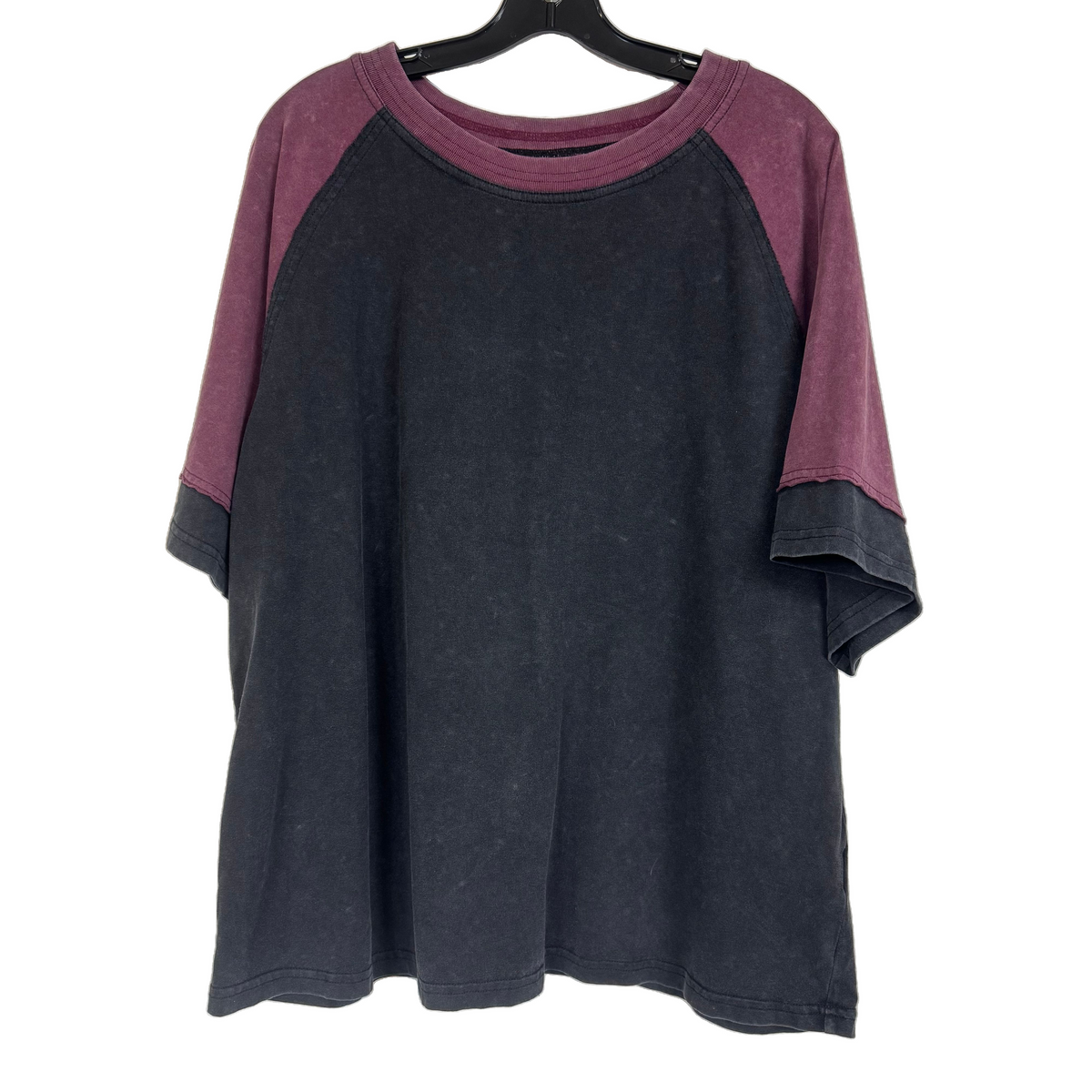 SHEIN Curve Raglan Sleeve Colorblock Black & Burgendy Women's T-Shirt 1XL - Image 1