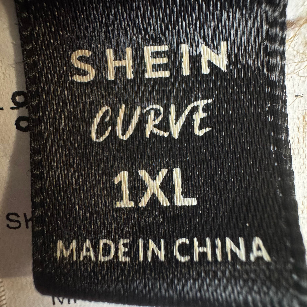 SHEIN Curve Raglan Sleeve Colorblock Black & Burgendy Women's T-Shirt 1XL - Image 3