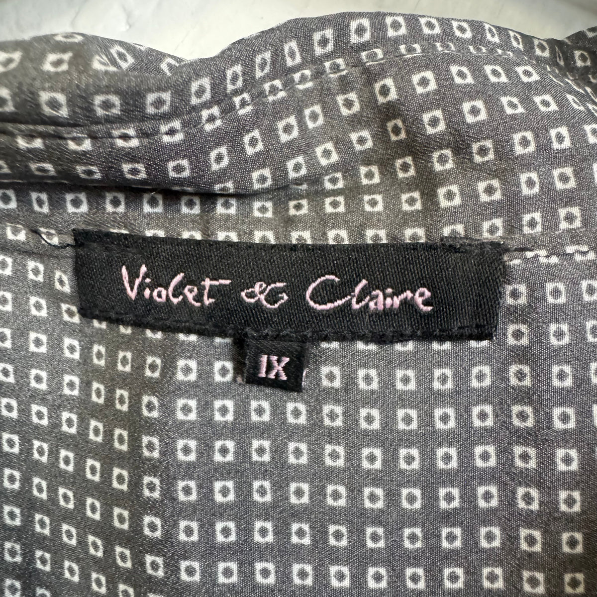 Violet & Claire Black White Sleeveless Blouse 1X - Image 4